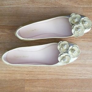 EUC Taryn Rose Beautiful Floral Flat, 8M